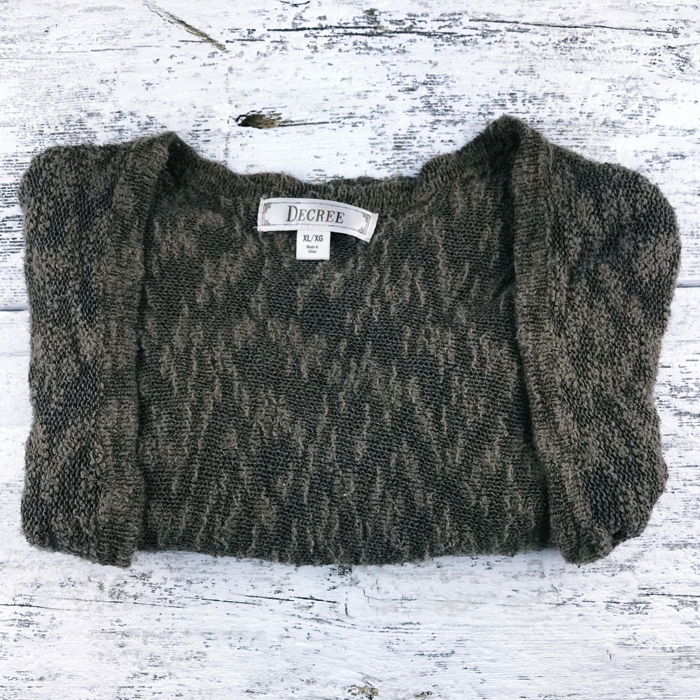 Decree ~ Knit Shrug